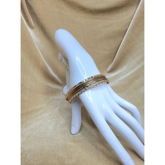 vintage set of 5 gold tone bangle bracelets - Picture 4 of 4
